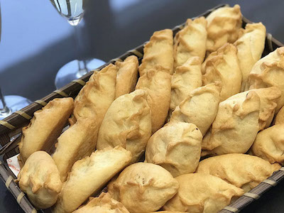 Мини пирожок с бананом (фуршетный)